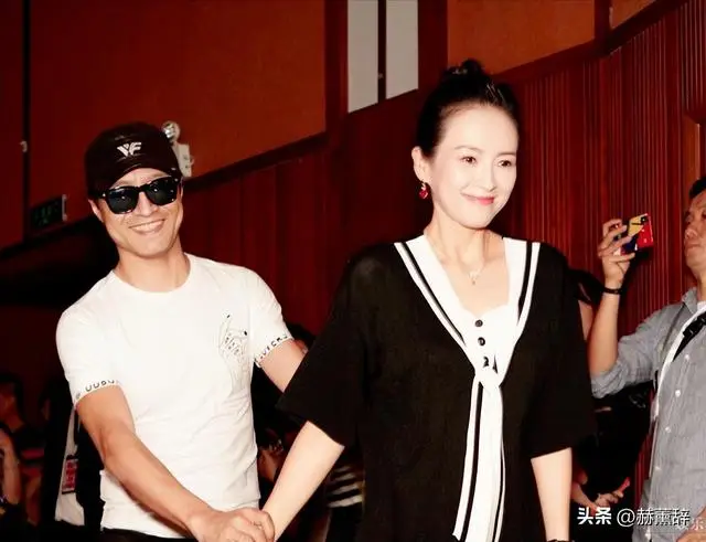 间隔不到2小时，章子怡、汪峰先后发文，网友：终究是森林北输了