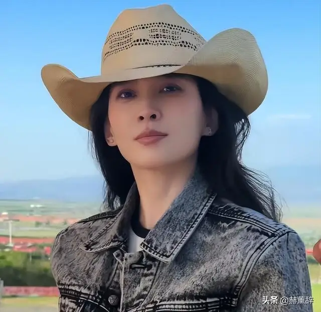 间隔不到2小时，章子怡、汪峰先后发文，网友：终究是森林北输了