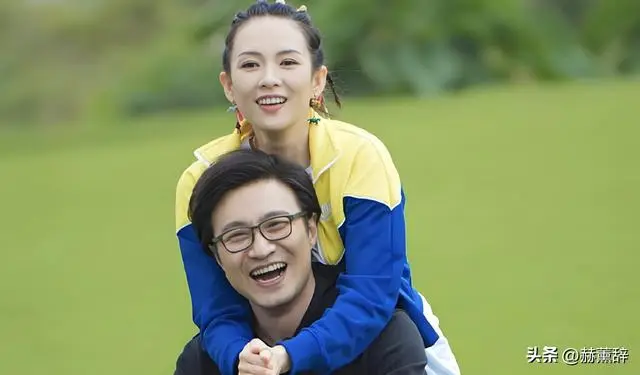 间隔不到2小时，章子怡、汪峰先后发文，网友：终究是森林北输了