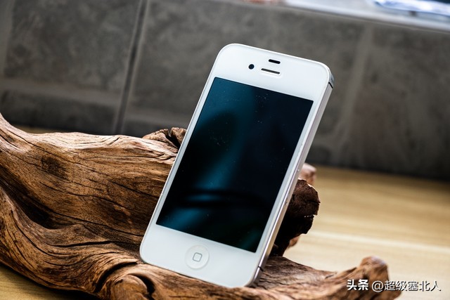 历代苹果手机的优缺点全解析，看看哪一代才是你心中的"神机"