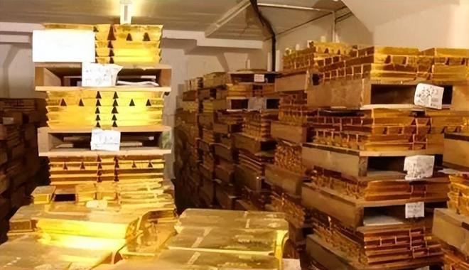 萨达姆有多聪明？死前留下200亿遗产，美国费劲找到却拿不到