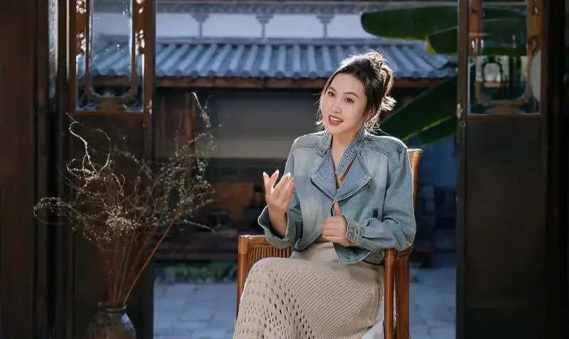 89万粉丝追随的丽江民宿老板娘，靠抖音“慢直播”月销300万