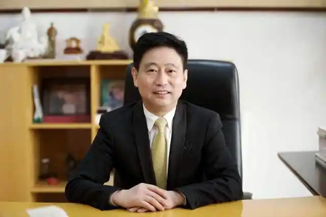 湖南醴陵富豪许君奇发迹史，从挑浆工到董事长，现身价二十亿