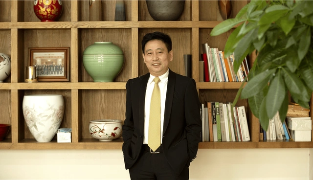 湖南醴陵富豪许君奇发迹史，从挑浆工到董事长，现身价二十亿