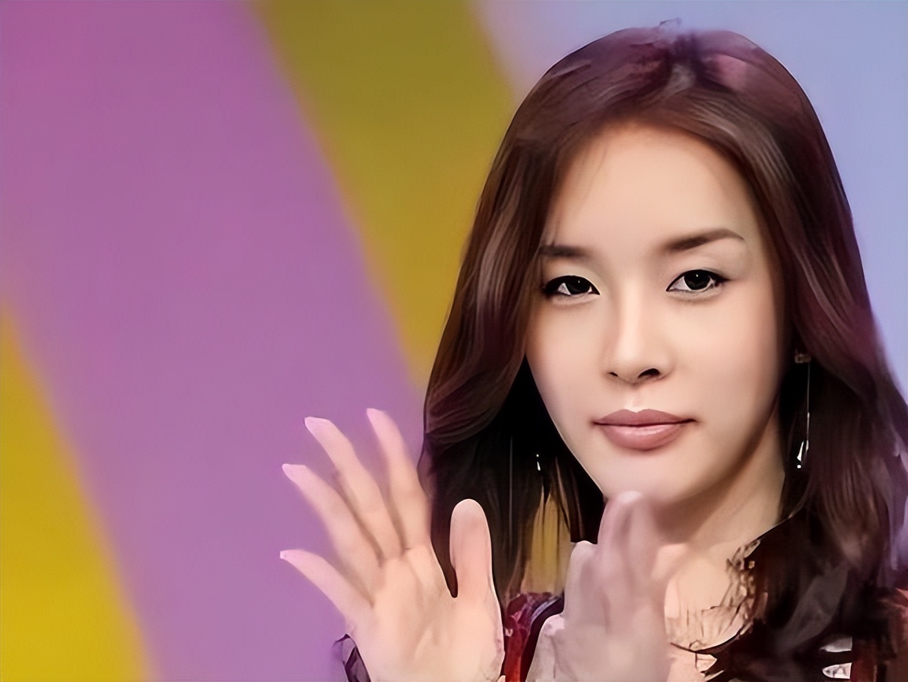 “变性人”河莉秀：结婚10年后，丈夫跑了，身体垮了，现在如何