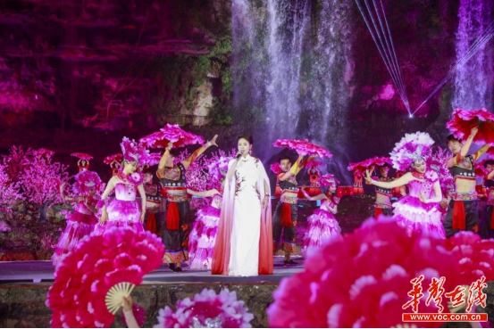 4月10日、11日晚芙蓉镇两台晚会登陆湖南都市频道