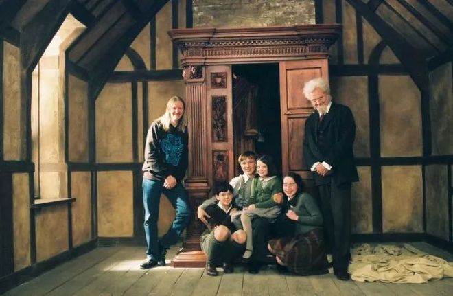 10部经典奇幻电影：看完你就是小魔仙了！