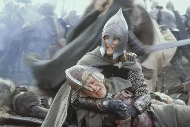 超4小时的白金版《指环王3》，全程高潮迭起只为说三件事