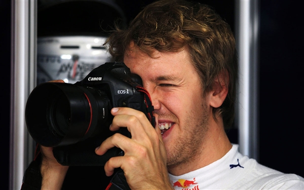 尼康和佳能奥运器材大战:从赛场蔓延到更衣室