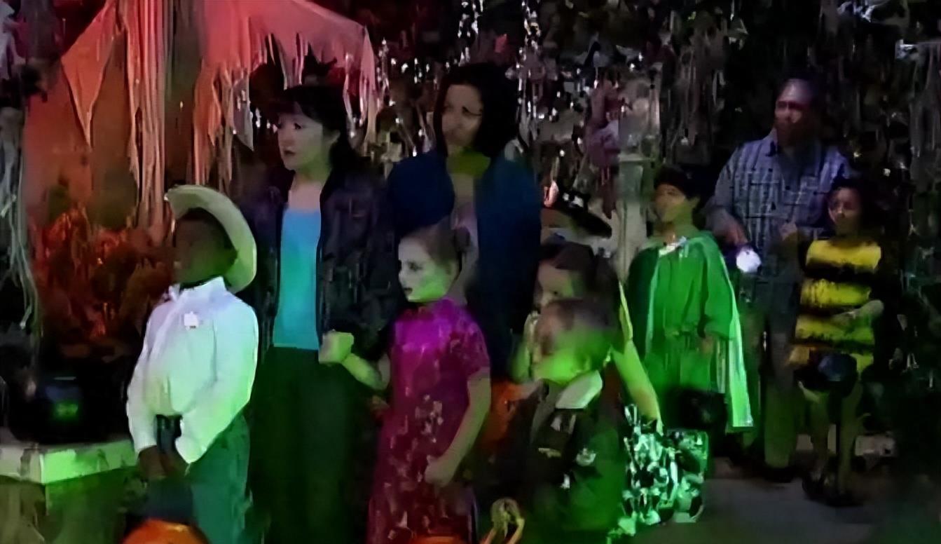 明星生活下的真相是何？鲜为人知的明星生活，认知的只是冰山一角