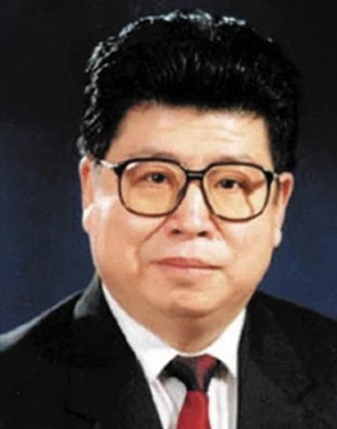 他是建国以来潜逃级别最高的贪官，逃跑方式不得知，至今还未落网