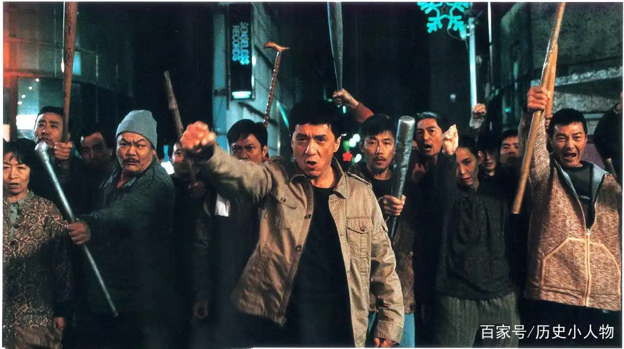 新义安“牙带强”,为人猖狂嚣张跋扈,与“尖东霸王”是铁哥们