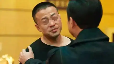 回顾:黑帮大哥李泰龙当街身亡,背后凶手身份曝光后,众人不敢相信