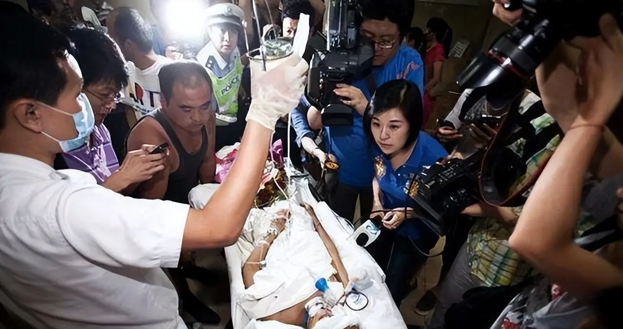 2012年,山东13岁男孩遭高压泵充气,内脏20处穿孔,医生无能为力