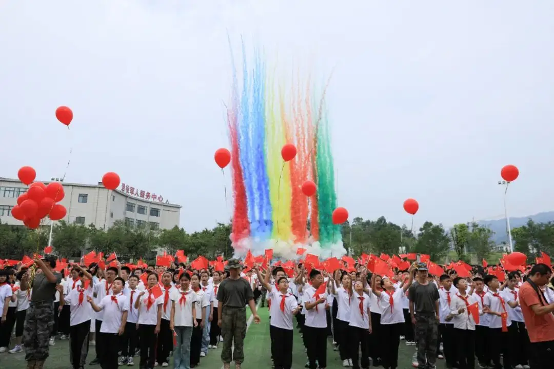 元气满满！多图直击→重庆市永川区中小学开学第一天