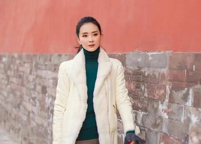 “晴格格”王艳：23岁嫁豪门，丈夫比她大11岁，婚姻让人羡慕