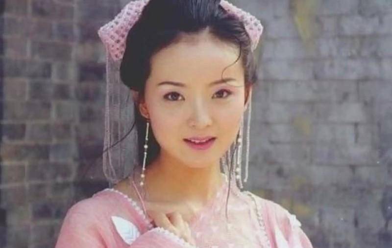 “晴格格”王艳：23岁嫁豪门，丈夫比她大11岁，婚姻让人羡慕