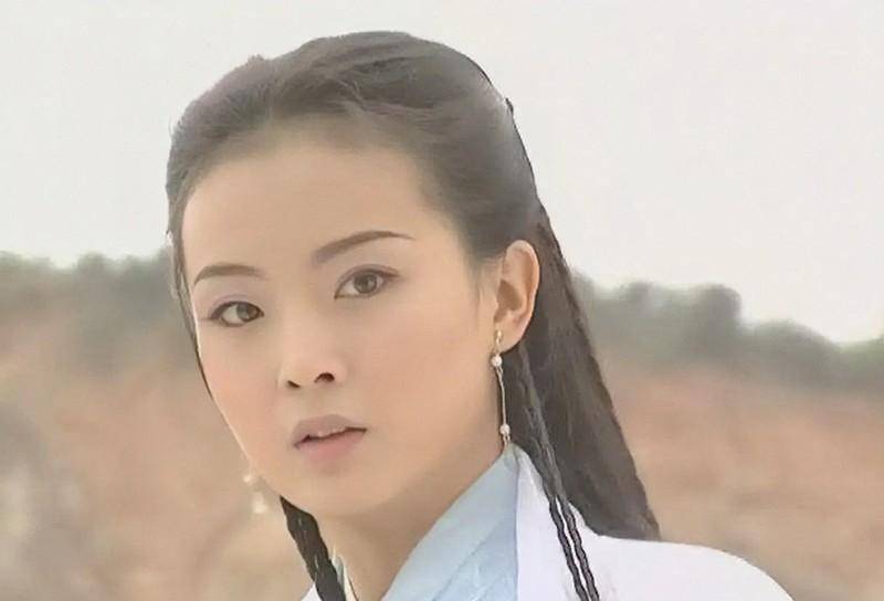 “晴格格”王艳：23岁嫁豪门，丈夫比她大11岁，婚姻让人羡慕