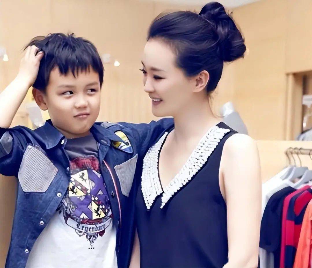 网传王艳豪宅被拍卖，以11亿起拍价无人理，富豪老公欠巨款玩失踪！