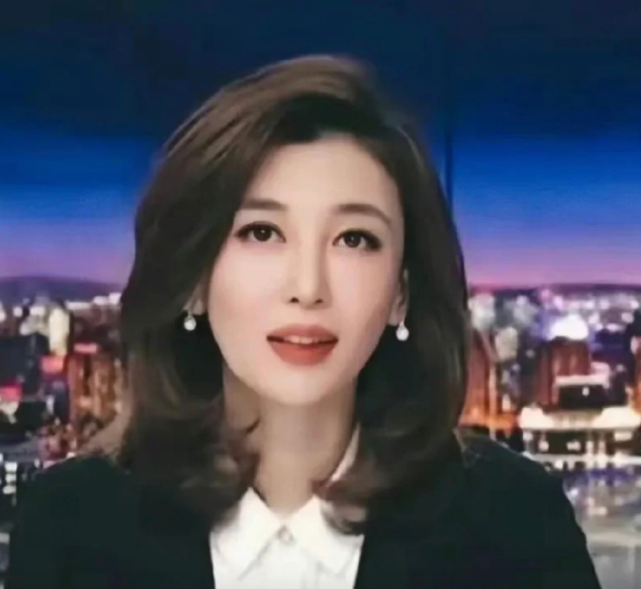 袁立阿姨确诊精神分裂，她笔下的女明星都快被她扒完了