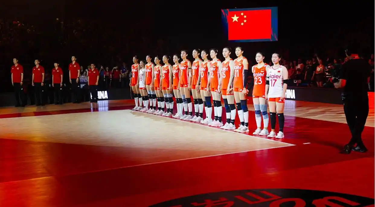 最新世界排名：荷兰跻身top8，中国女排下降1位被日本反超！附赛程