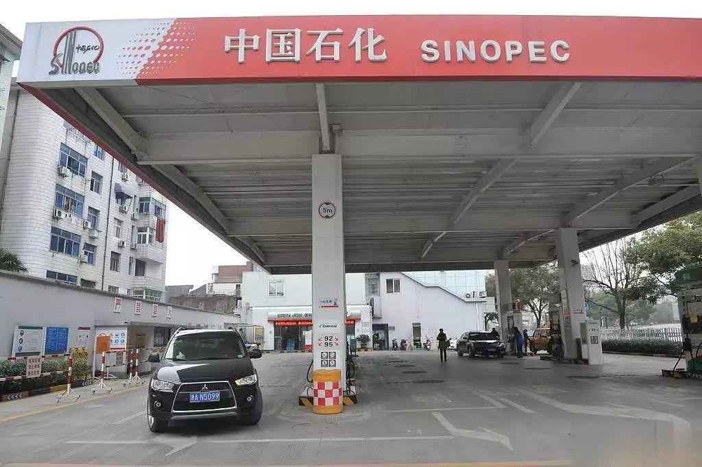 汽车加油小窍门：每次都把油箱加满，好处多多！