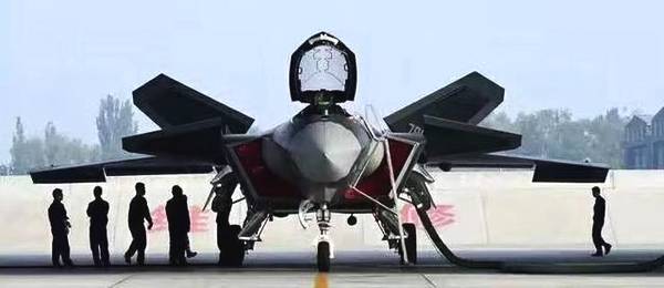 美国海军智库爆出惊人想法，要偷一架歼20作为假想敌