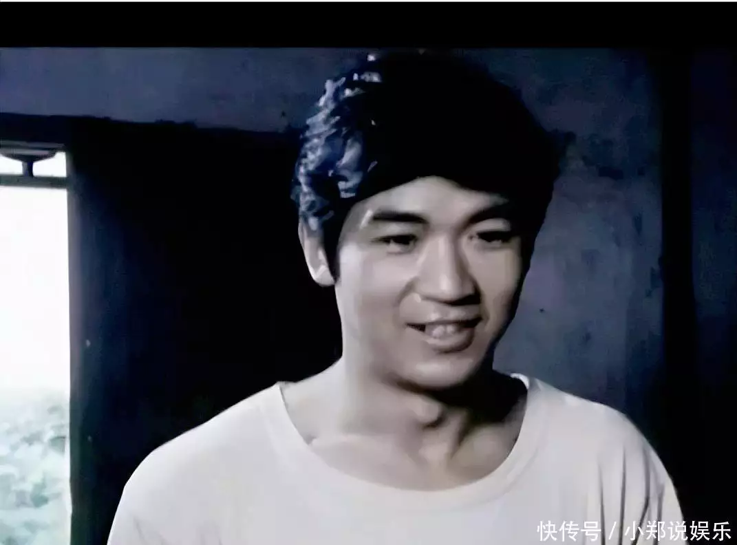 张国立前妻的婚姻抉择：低调退出后，67岁独居生活揭秘