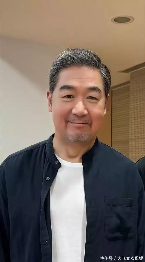 张国立前妻情感经历：丈夫变心后选择成全，晚年独居生活平静