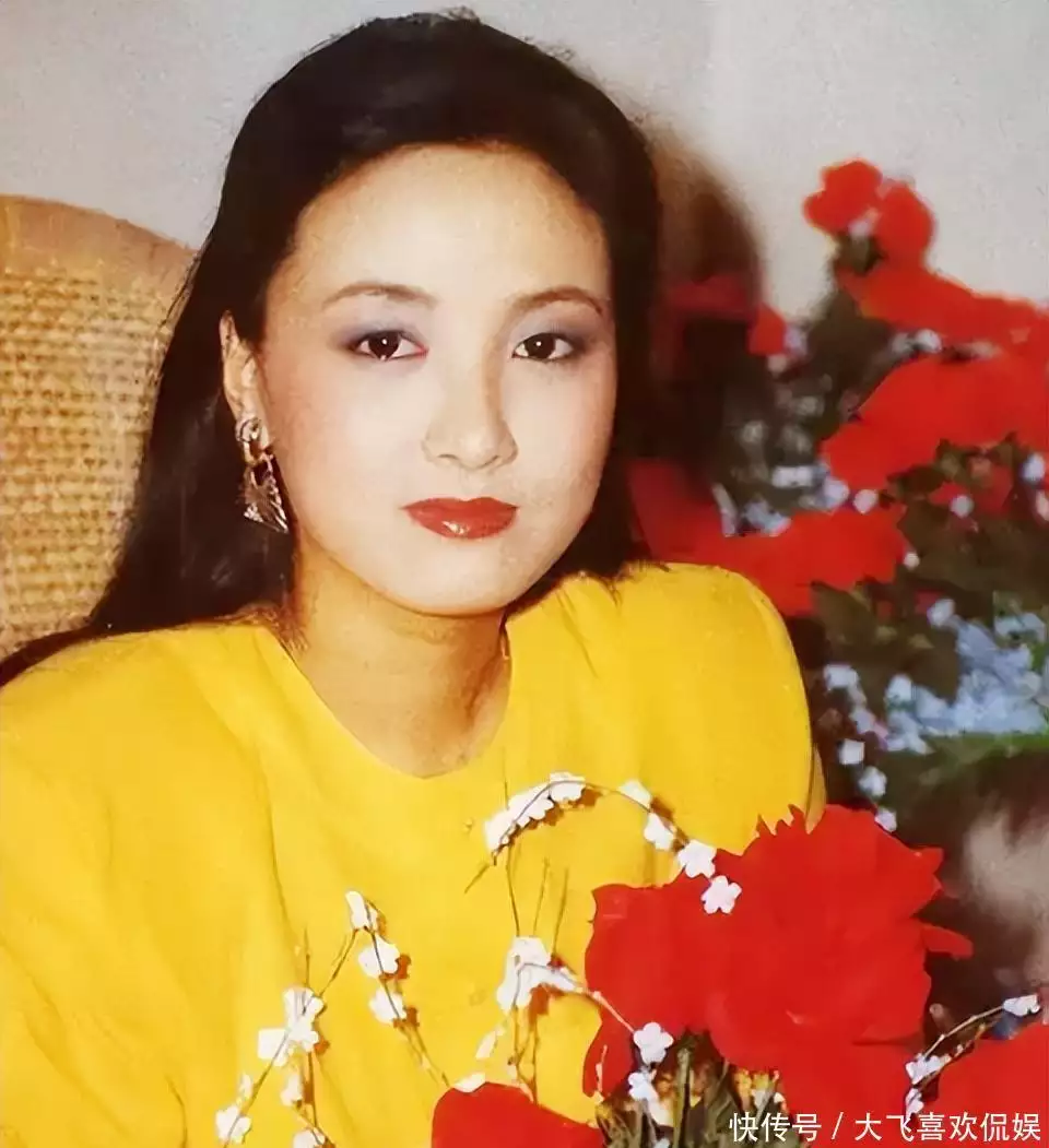 张国立前妻情感经历：丈夫变心后选择成全，晚年独居生活平静