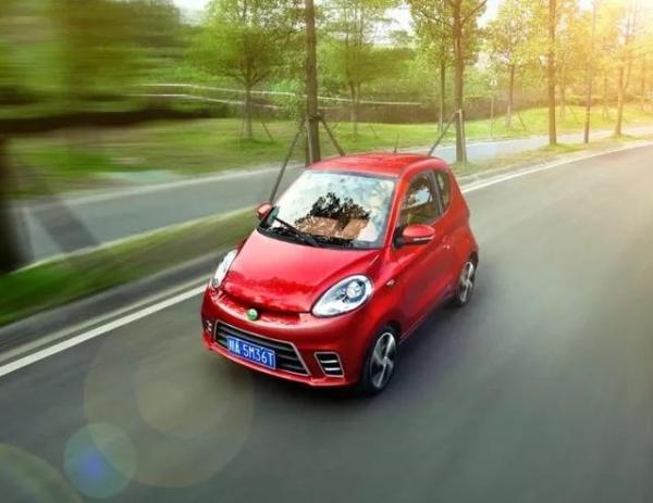 大多人开高速都只带水，这可不行！教你3个方法，自驾长途更舒适