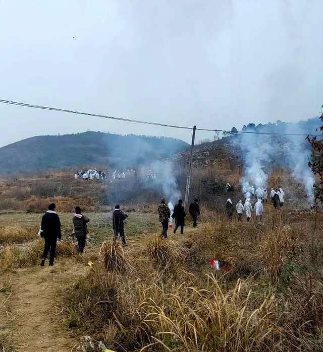 老人下葬选地，懂点风水不是迷信！这3点环境讲究要记牢