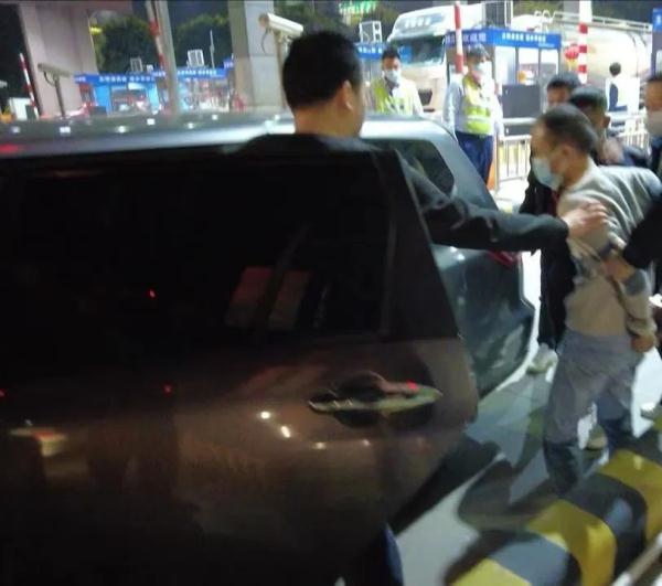 警惕“碰瓷”套路！多地公安发布紧急提醒