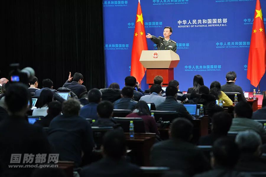 如果有机会,我愿意为军人让座!