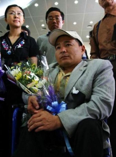 丛飞：行善11年，却被说好人没好报？他的女儿现状告诉你答案