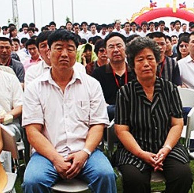 丛飞：行善11年，却被说好人没好报？他的女儿现状告诉你答案