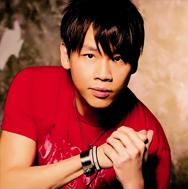 从嫩模到白富美，婚后约会情人，陶喆的“情史”远比你想得更精彩