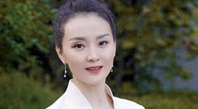 丈夫王志才失联7年，王艳丢失的面子，这次竟被19岁儿子找了回来