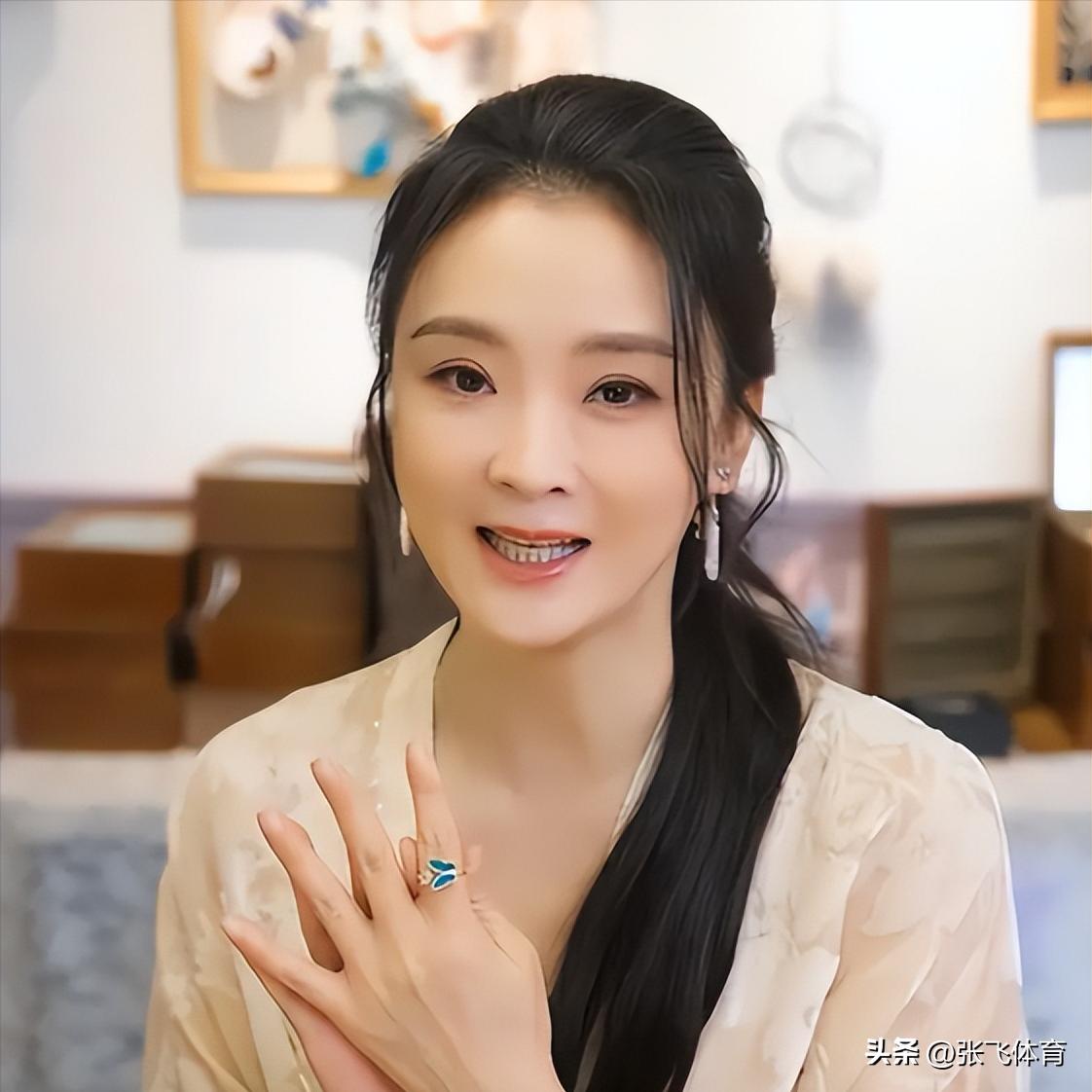 丈夫王志才失联7年,王艳丢失的面子,这次竟被19岁儿子找了回来