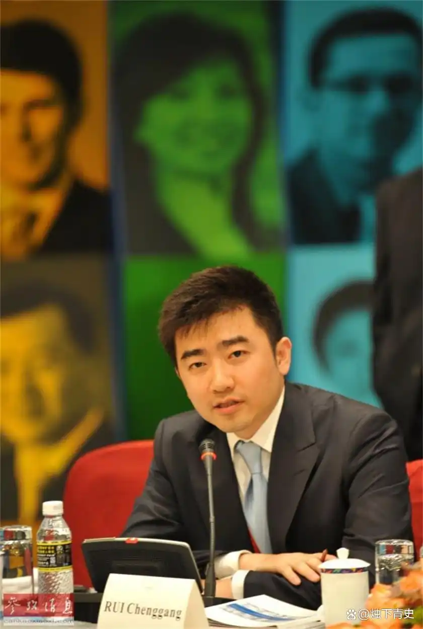 芮成钢曾参加克林顿的私人聚会,服刑六年,出狱以后仍年薪300万