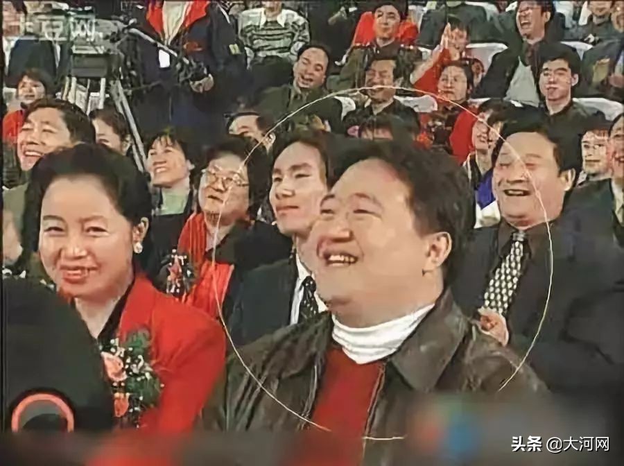 霸屏春晚19年的“笑脸哥”,今年没见着?因身体问题或从此告别春晚