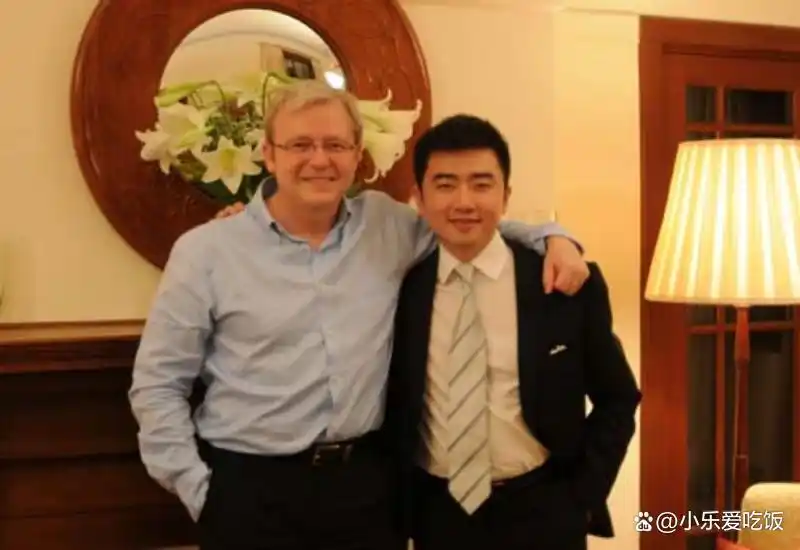 回顾央视名嘴芮成钢:因贪污受贿入狱6年,出狱后年薪300万引争议