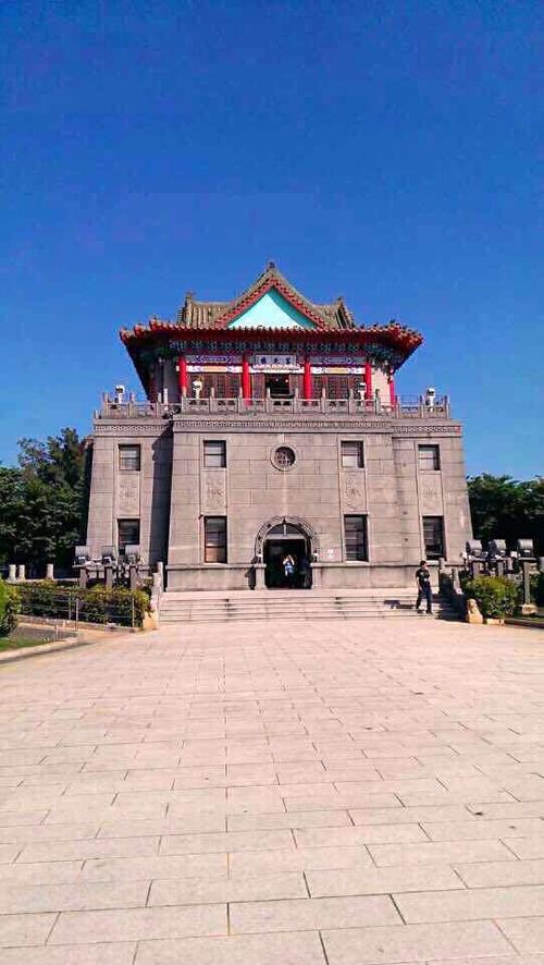 1979年台军连长游泳回大陆，后成中国顶级智囊，父亲去世隔空祭拜