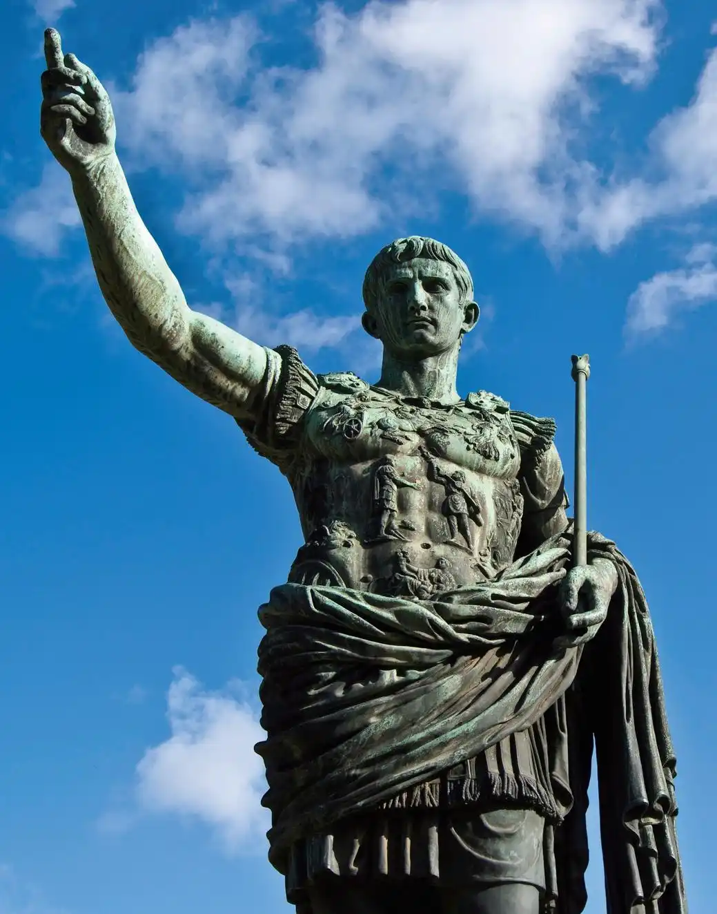 无冕之王——恺撒