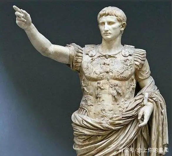 他半生戎马千金散尽，终成一国主宰，却遭最心爱的儿子乱刀砍杀