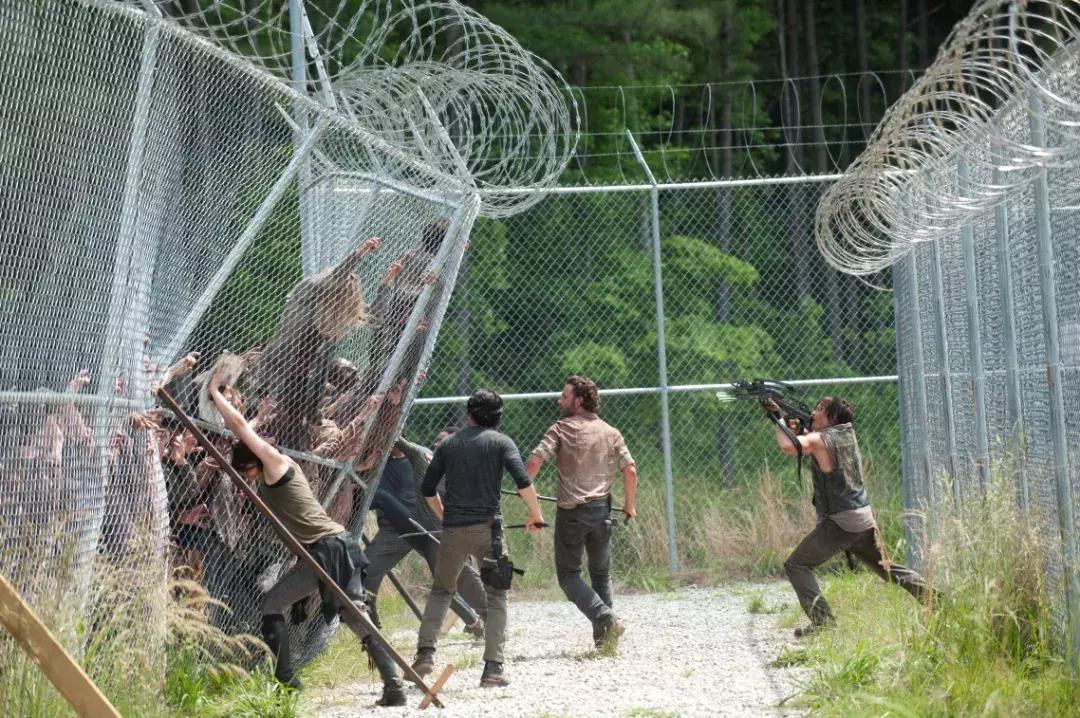 十年时间能做什么?把《行尸走肉》从神剧变成烂剧