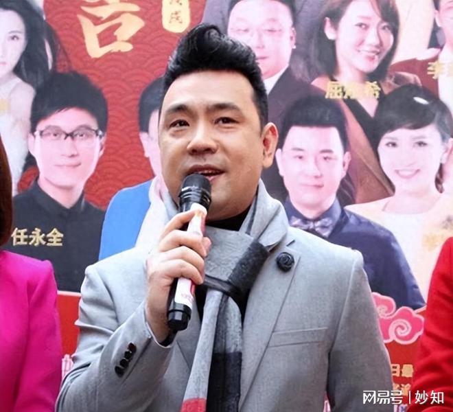 都是广东主持人，没想到他俩是夫妻，结婚生子多年，一起打拼事业