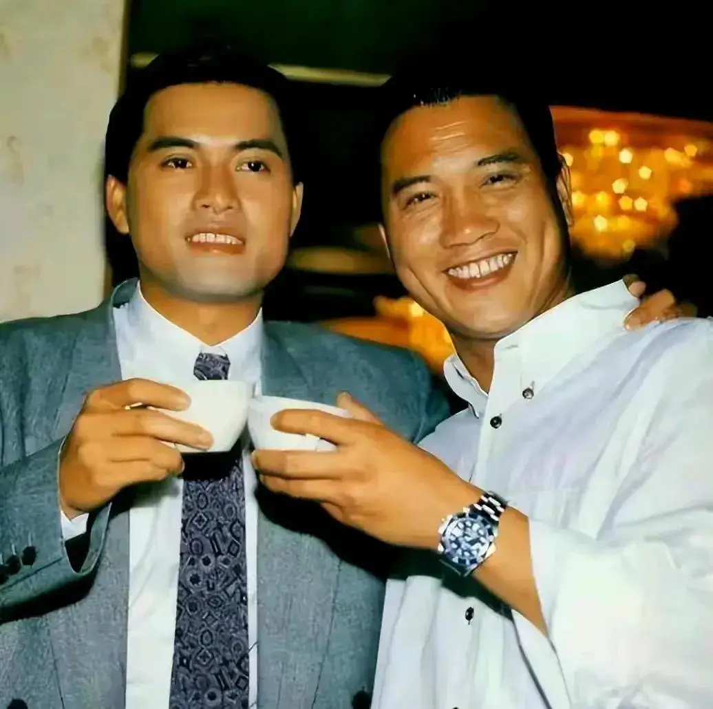 吕良伟：三婚娶小15岁富婆，47岁生一子，现在他还好吗？