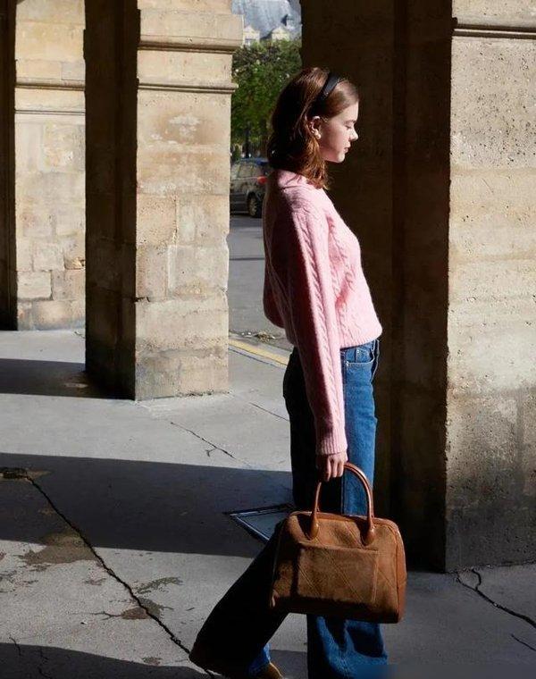 “牛仔裤+雪地靴”今年冬天太火了,谁穿都美