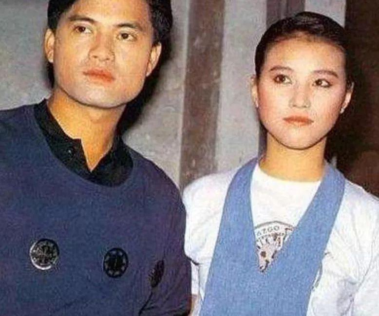 三婚的吕良伟，老婆个个貌美如花，64岁身材健美，私人飞机随便耍